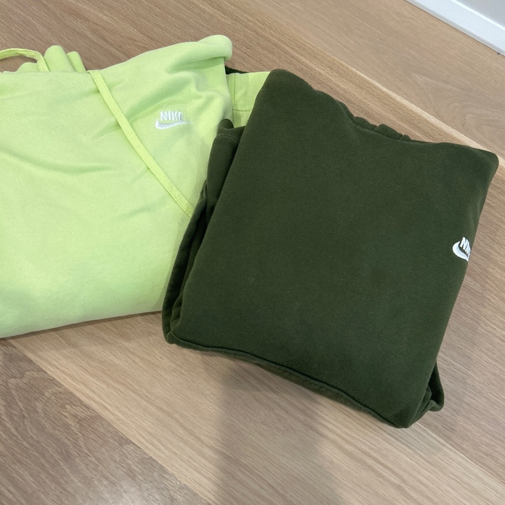 2 Nike hoodies